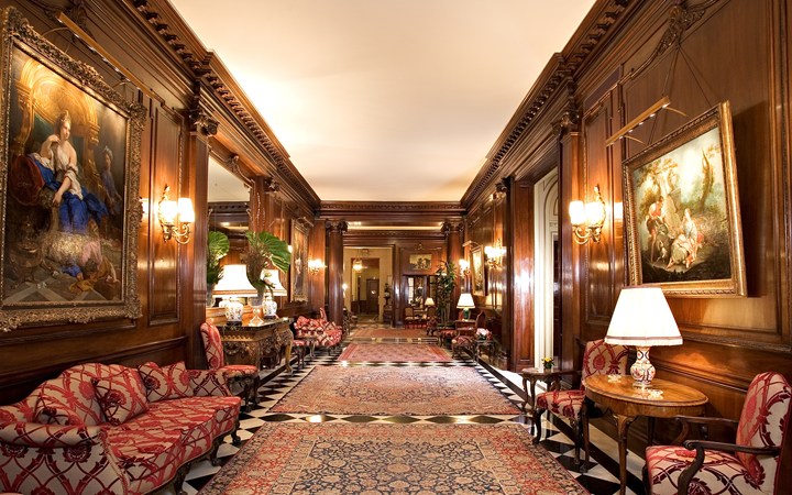 Hotel Raphael