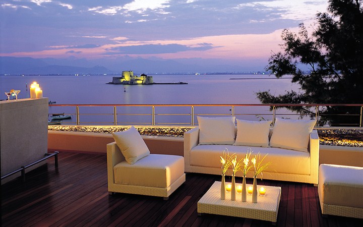 Amphitryon Hotel